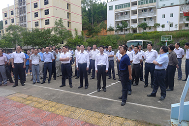 南平市市委書(shū)記裴金佳、市長(zhǎng)林寶金率市委市政府全部領(lǐng)導(dǎo)及各市縣主要領(lǐng)導(dǎo)一行蒞臨我公司視察指導(dǎo)