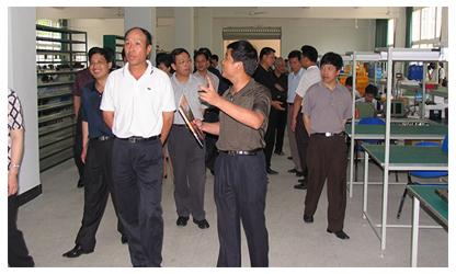 福建省委常委、政法委書記徐謙一行視察虹潤公司